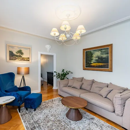 Maironio Art Deco Apartment *